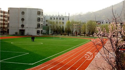 广州公布学校运动场材料要求 装修不合格马上换