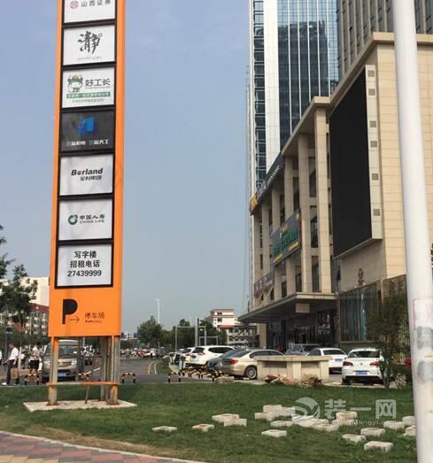 天津装修公司宝利国际广场侵占绿地