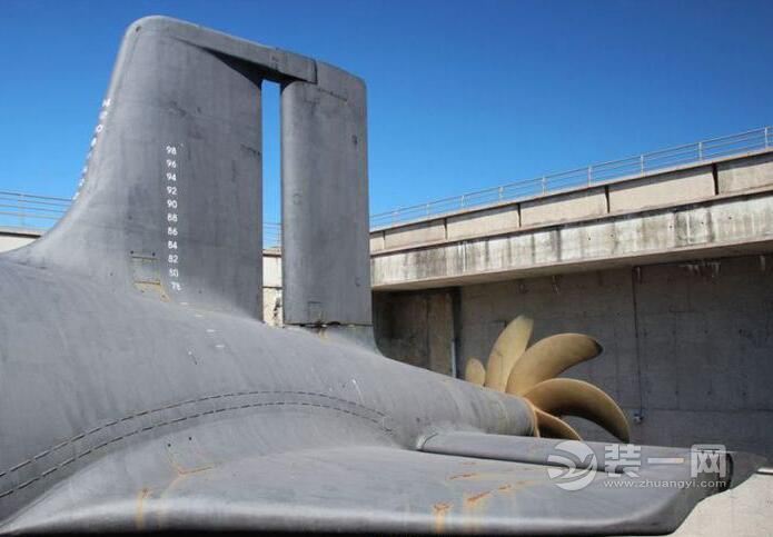 法国战略核潜艇可畏号内部装修曝光