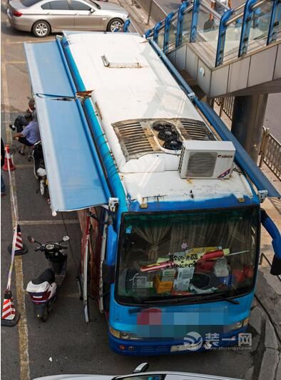 奇葩流動(dòng)快餐車(chē)改裝 鄭州街頭快餐店內(nèi)部裝修溫馨