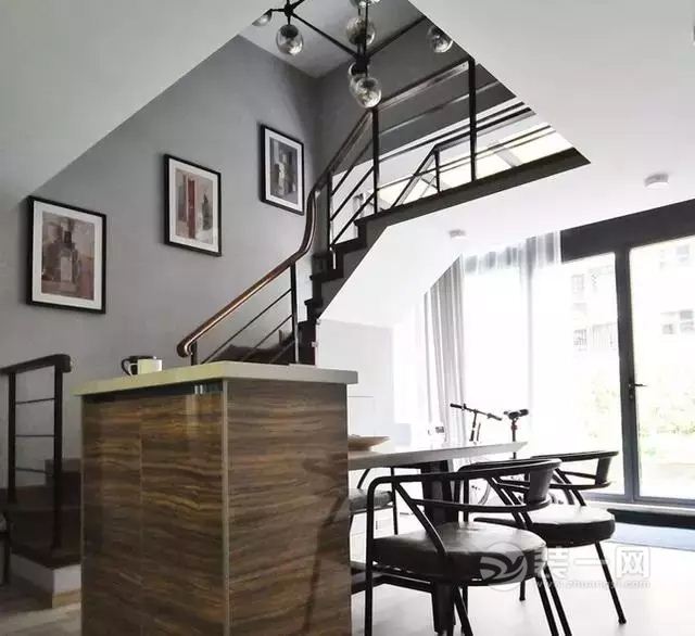 佛山装饰公司70平工业风格loft楼梯装修效果图
