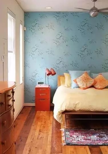 卧室样板间木地板颜色搭配装修效果图