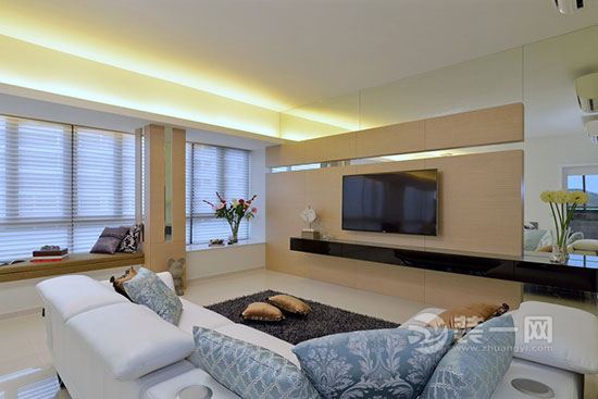 暖光化解简约冷意 现代两居室公寓装修设计