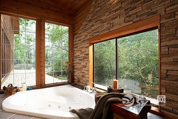 12款舒适又浪漫的嵌入式浴缸浴室装修效果图