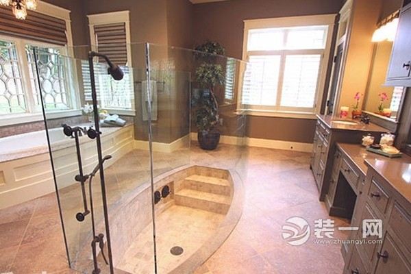 12款舒适又浪漫的嵌入式浴缸浴室装修效果图