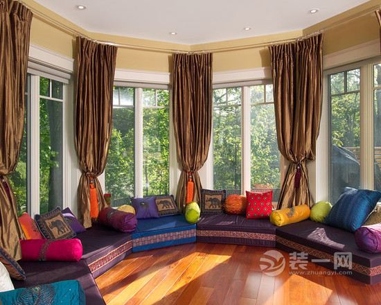 六安装饰设计落地窗户客厅 明媚采光开阔风景
