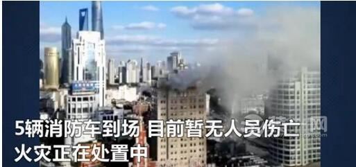 上海一烤鸭店着火楼顶冒烟 餐饮店防火装修注意事项