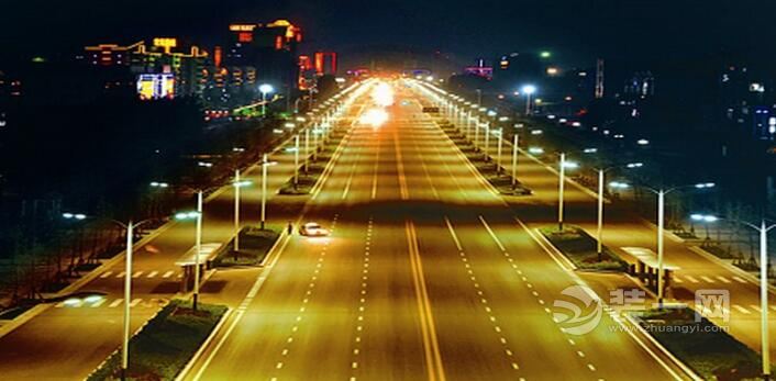 深圳全市路灯设施将"美颜" 对锈蚀灯杆做防腐维修