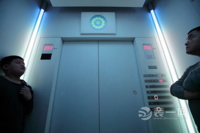扬州小区再现“电梯惊魂” 电梯事故具体该由谁承担？