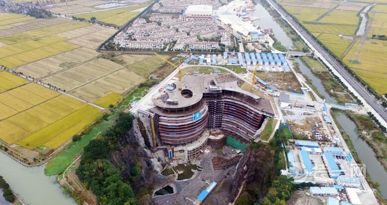 上海装修网揭超5星深坑酒店格局初现 370间房观瀑布玩蹦极