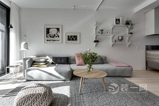 六安装饰设计惬意两房公寓 亮色搭配灰白空间