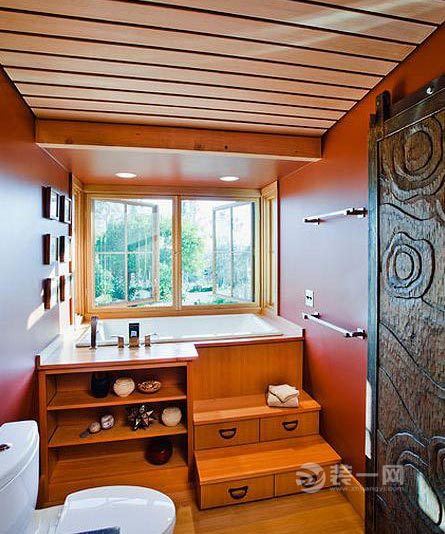 小户型卫浴间窗台下的入壁架装修设计效果图