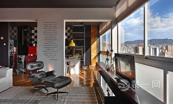 霍山装饰大胆配色划空间 亮色个性公寓设计