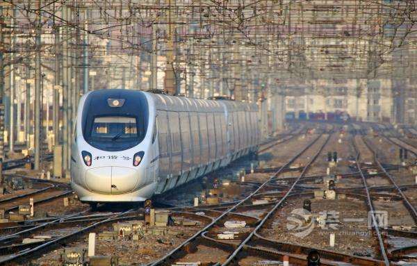 下月起实施新列车运行图 长沙南至昆明南增19对列车