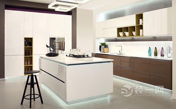 简约岛型橱柜厨房设计装修效果图