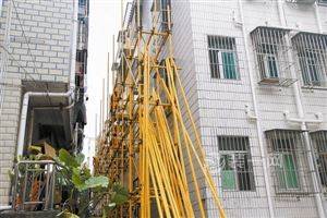 深圳罗湖棚户区玉龙片区交楼 房屋开始安装拆除围架