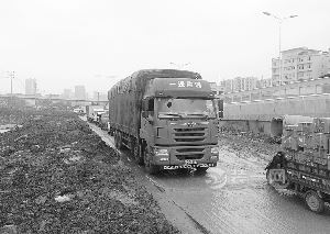 西湖区水厂路改造近三年未完工