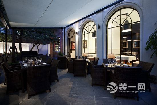 欧式古典风格紫洋葱餐馆装修效果图
