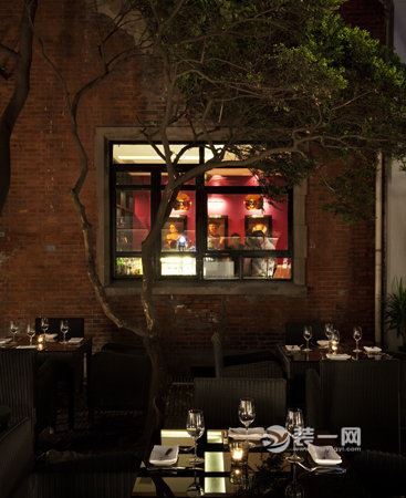 欧式古典风格紫洋葱餐馆装修效果图