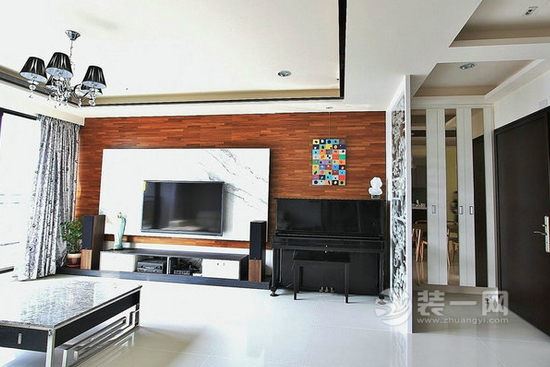 客厅里的柔美古典 中式屏风六安装饰隔断设计