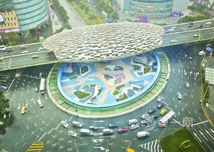上海五角场广场改造装修进入收尾阶段 设计以蓝白为主
