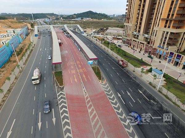 南宁BRT施工铺装彩色路面气味刺鼻 材料环保并无害