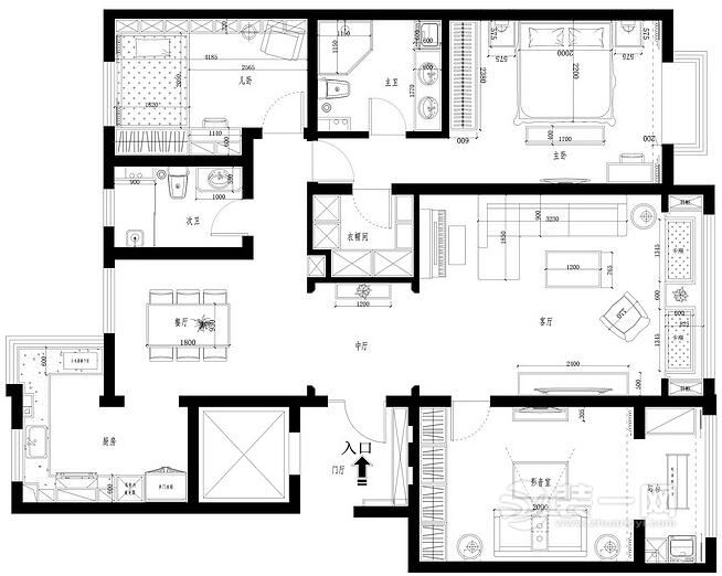 170平米三居室户型图