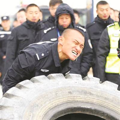 安徽特警综合越障个人冠军