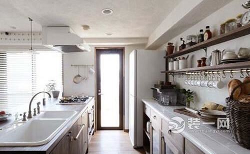 日式厨房收纳小空间大安置装修装潢设计