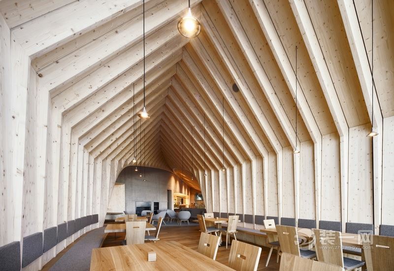 意大利山顶木屋餐厅内部装修设计效果图