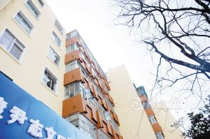 昆明官渡区113栋老旧建筑换新颜 电箱彩绘“中国风”