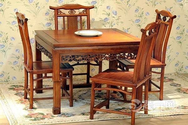 香樟木中式风格桌椅图片