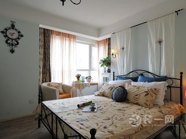简约地中海风格卧室装修设计效果图