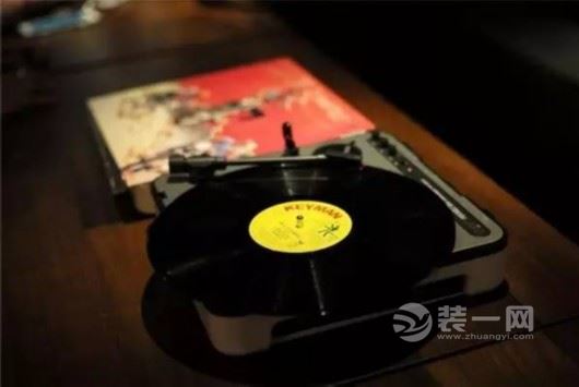 潮人必去的上海黑胶唱片店 装修复古坏境文艺范儿