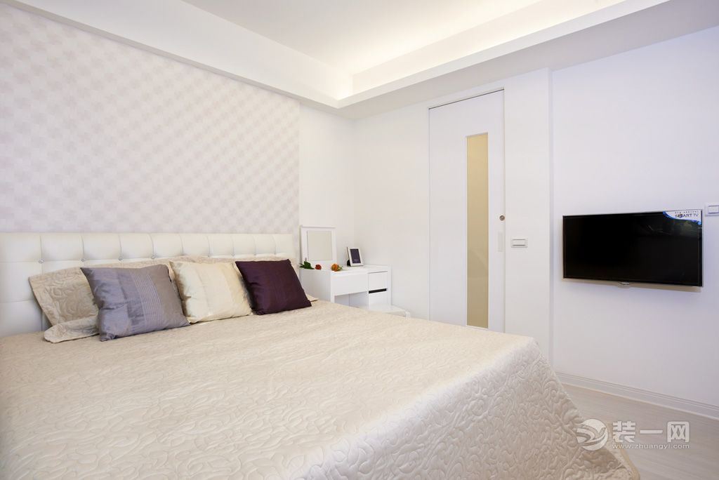 现代简约卧室隐形门装饰设计效果图