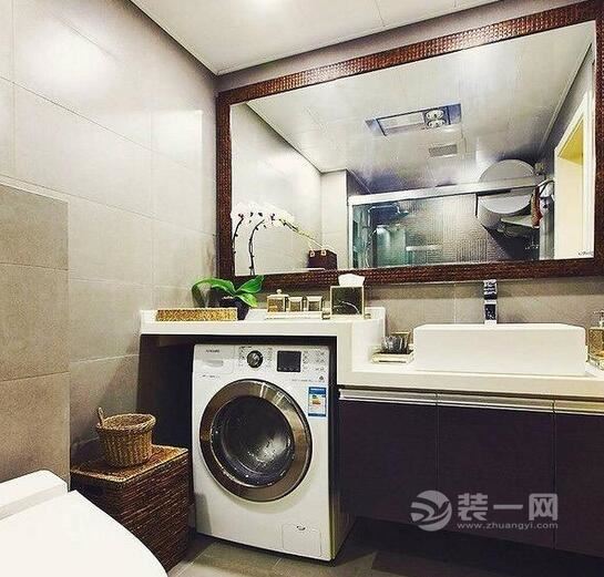 洗衣机放阳台好还是卫生间好 广州装修网洗衣机放卫生间效果图