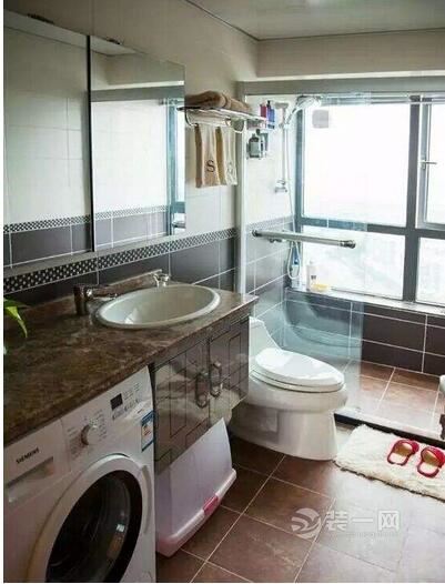 洗衣机放阳台好还是卫生间好 广州装修网洗衣机放卫生间效果图