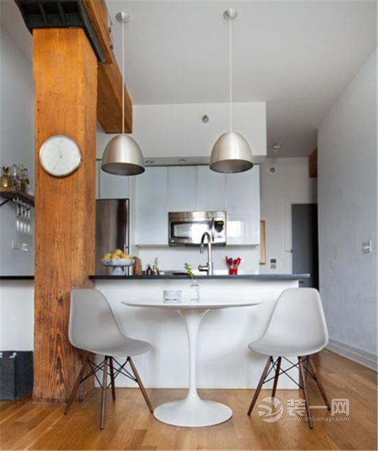 自在简约温和生活 木质小公寓六安装饰设计