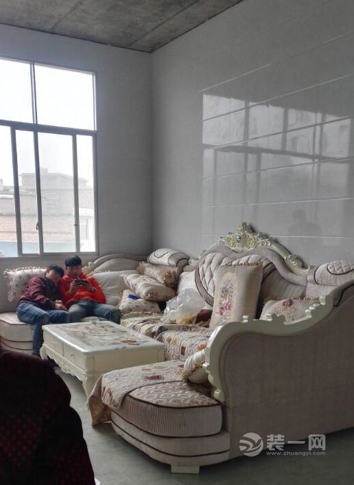 广州装修网揭表哥家新房装修花了整四十万
