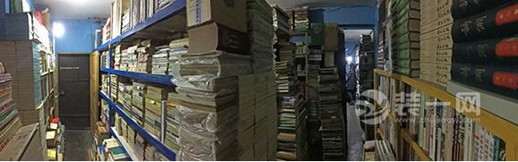 成都一老旧小区房子装修成书店 百平方米藏书10万册