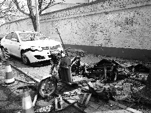 小吃车爆炸震碎楼上玻璃 安全性低易碎安全隐患大