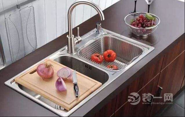 单槽or双槽 业内人士详解厨房装修安装水槽如何选择