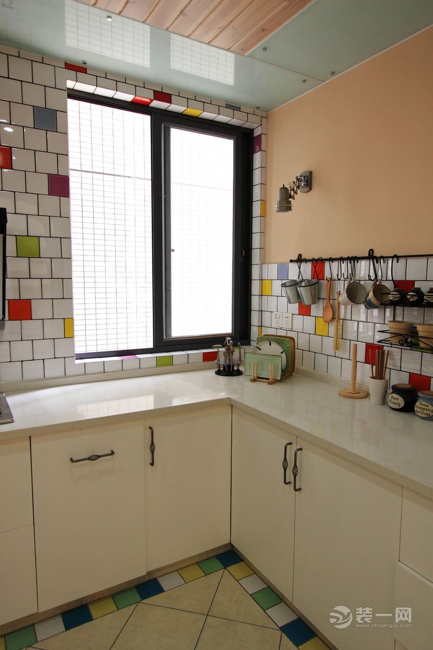 123平米田园风格两居室装修案例厨房装修效果图