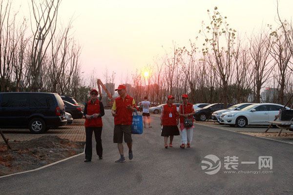 市民评议团参观海口美舍河湿地公园凤翔段