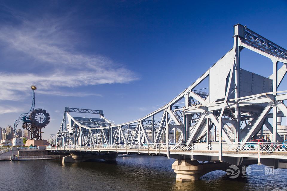 桥体存在装饰板脱落问题 天津20座桥梁进入美容阶段