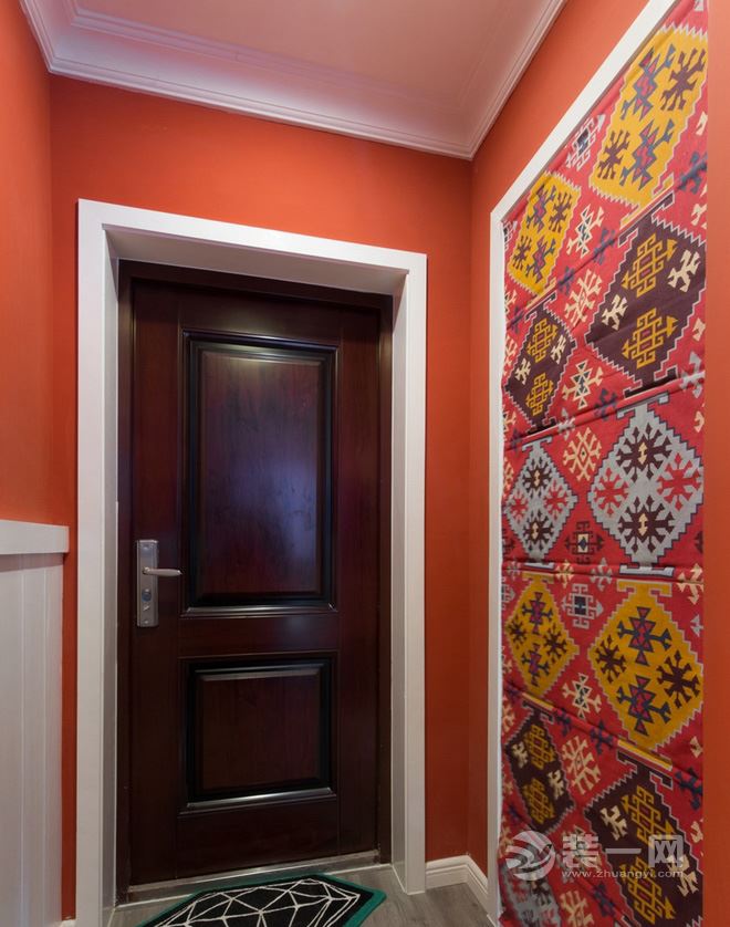 60平米两居室主题房装修案例 乌鲁木齐红色美风之家