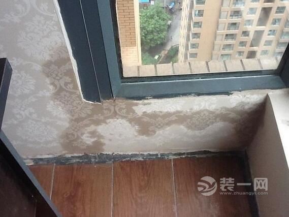 一下雨窗户就渗水 广州装修公司窗户渗水处理方案