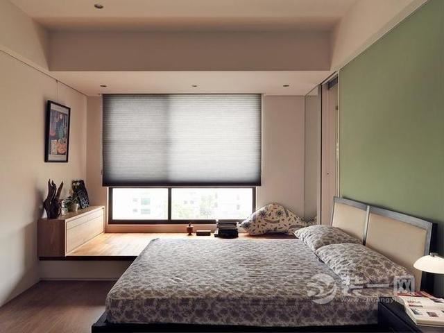 99平米现代风格卧室飘窗装修设计实景图