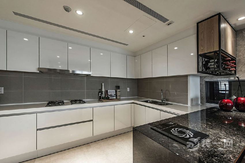 100平米现代风格三居室装修案例厨房装修效果图