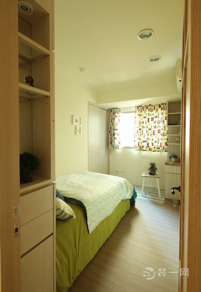 105平米田园风格两居室装修案例卧室装修效果图